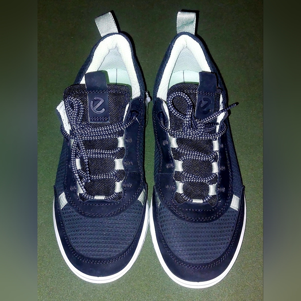 ECCO ST1 Perforated Sneakers